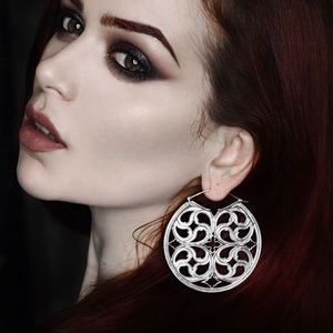 Ask embala silver earrings